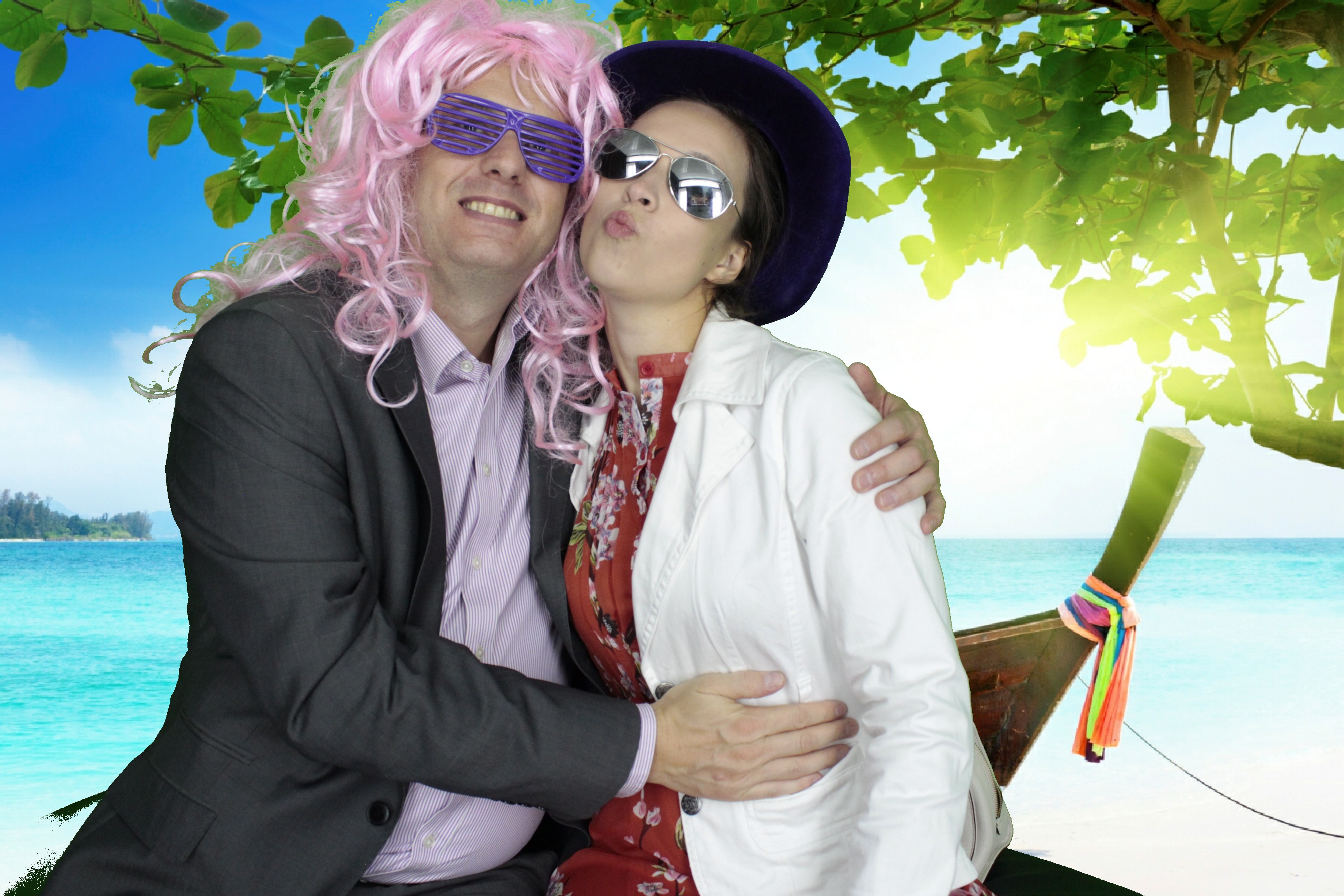 Mr & Mrs Brooks | View more photos from the event at gallery.myphotoboothexperience.co.uk/u/MyPhotoBoothExperienceLtd/Mr-Mrs-Brooks